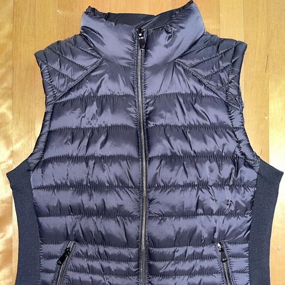 grey puffer vest - Picture 3 of 5